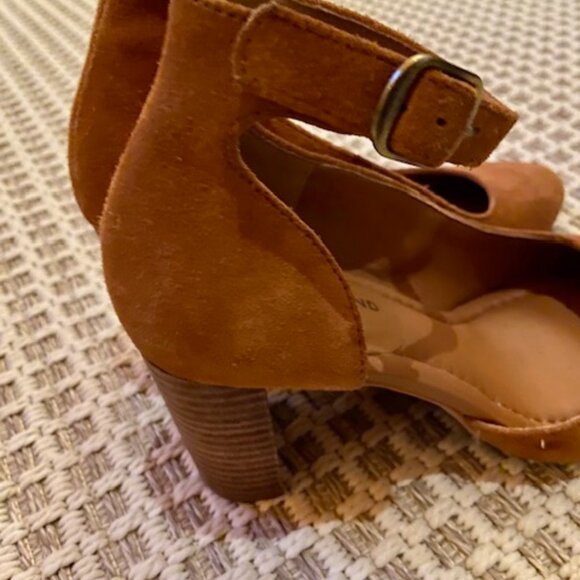 Lucky Brand Kalicia Womens Adjustable Suede Pumps Heels Size 7M - Picture 4 of 6